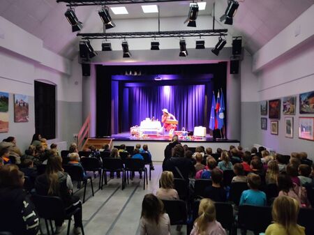 Predstava Kovčekteta na Mirni, foto JSKD OI Trebnje (1)